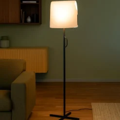 Lampade Da Terra-Selezionato da Mazzolaluce Lampada da terra per soggiorno design paralume pergamena beige