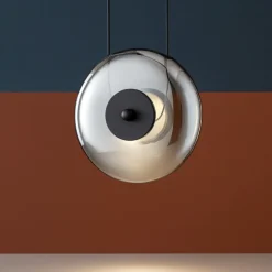 Lampade A Sospensione-Selezionato da Mazzolaluce Lampada led a sospensione nera disco di vetro fume