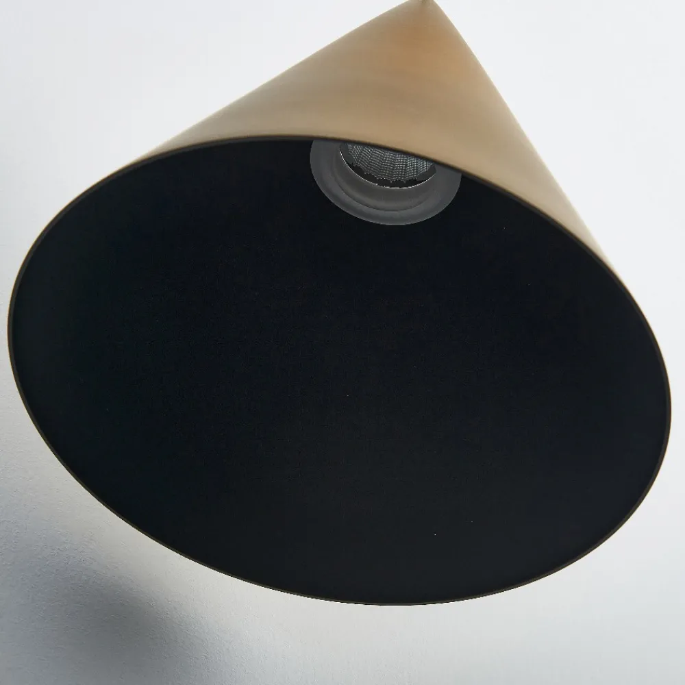 Lampade A Sospensione-Selezionato da Mazzolaluce Lampada led dimmerabile a sospensione cono alluminio colore cuoio