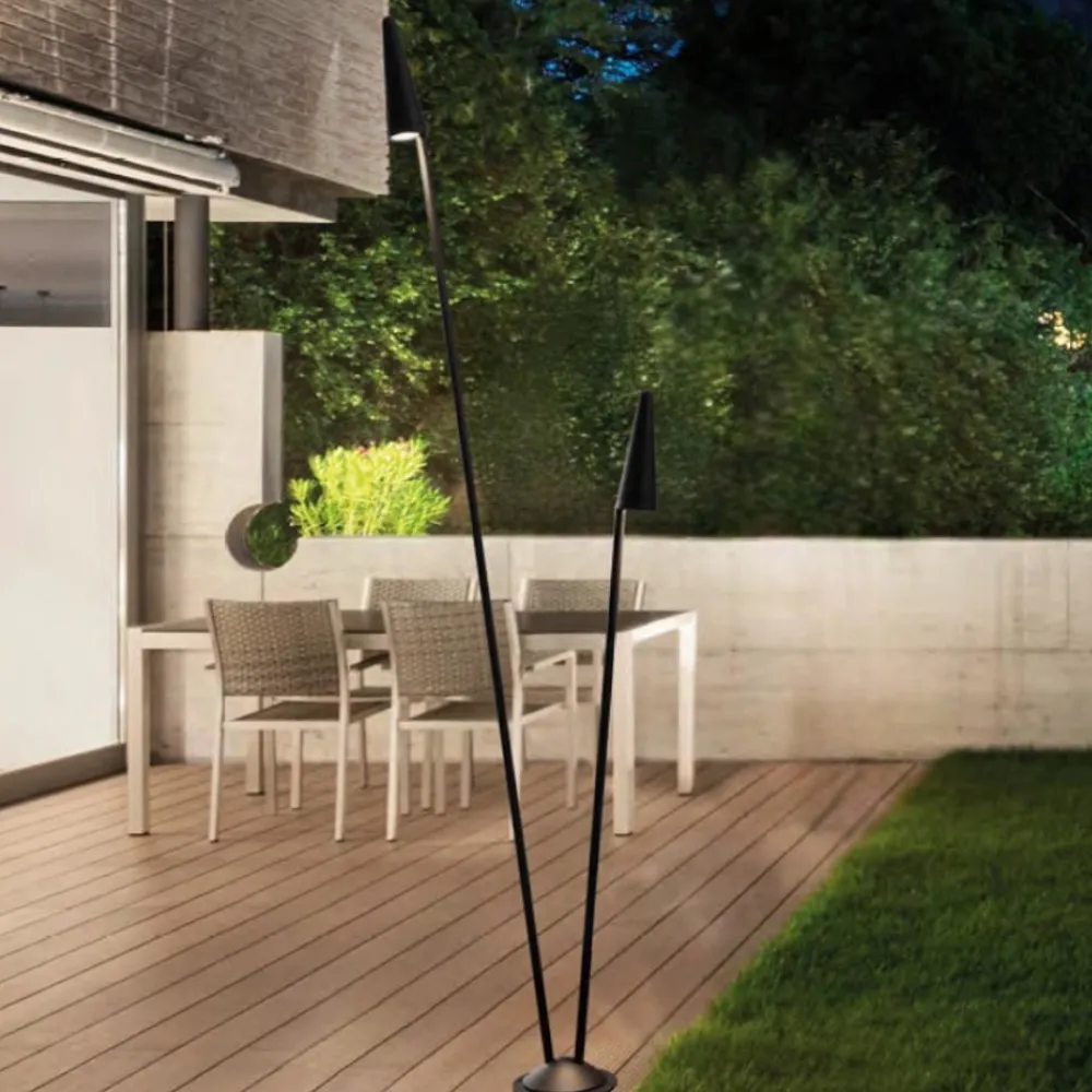 Lampade Da Esterno Giardino-Selezionato da Mazzolaluce Lampada moderna da esterno nera led 17w 3000k