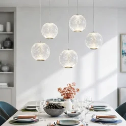 Lampadari Moderni-Selezionato da Mazzolaluce Lampadario a cascata per soggiorno 5 sfere trasparenti oro