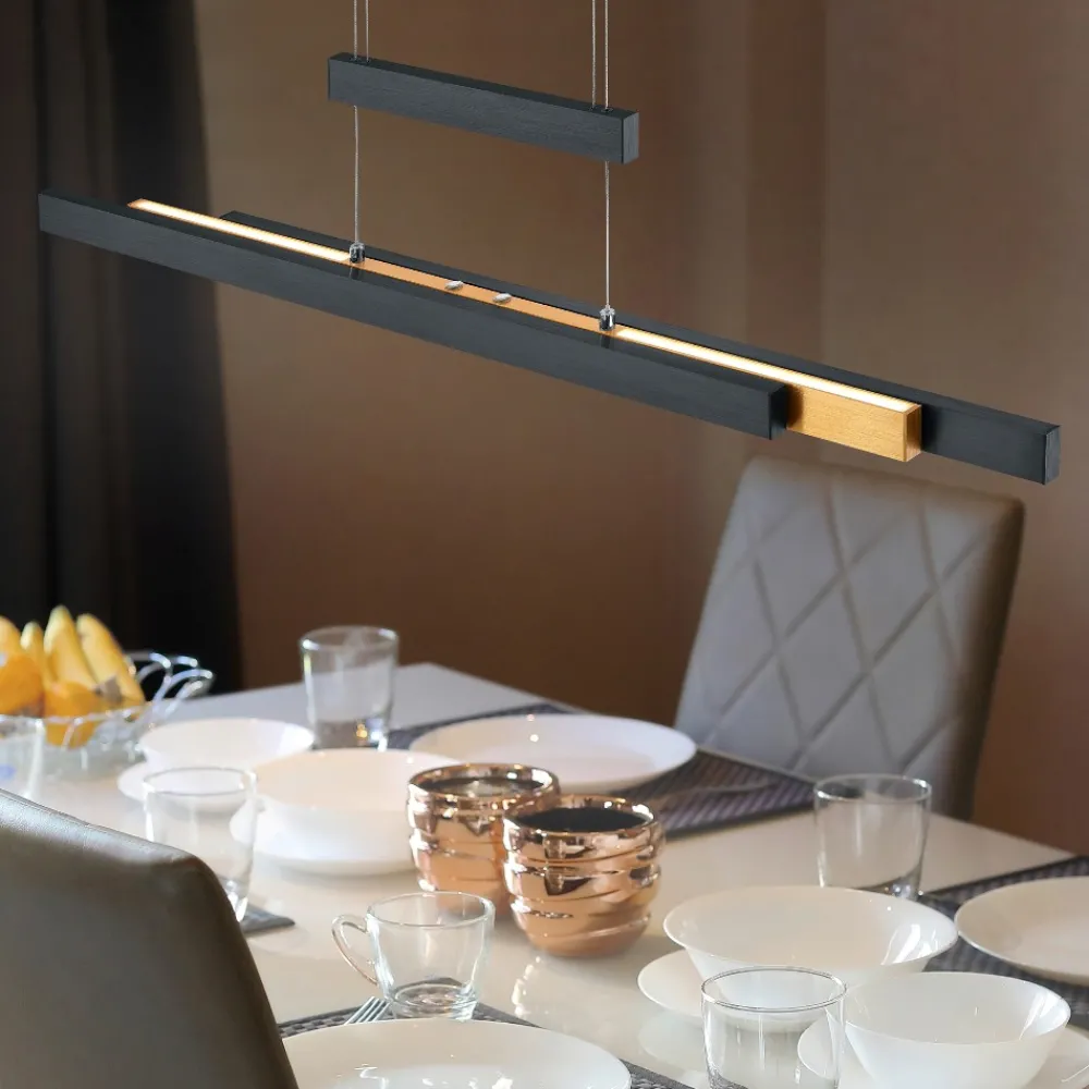 Lampadari Moderni-Selezionato da Mazzolaluce Lampadario allungabile moderno nero per tavoli da pranzo