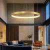 Lampadari Moderni-Selezionato da Mazzolaluce Lampadario anello a sospensione oro spazzolato led 40w 3000k moderno
