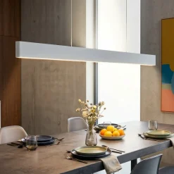 Lampadari Moderni-Selezionato da Mazzolaluce Lampadarioa sospensione bianco sottile per tavolo ufficio led 2700k dimmerabile