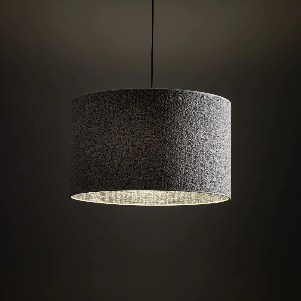 Lampadari Moderni-Selezionato da Mazzolaluce Lampadario a sospensione cilindro di tessuto bianco nero