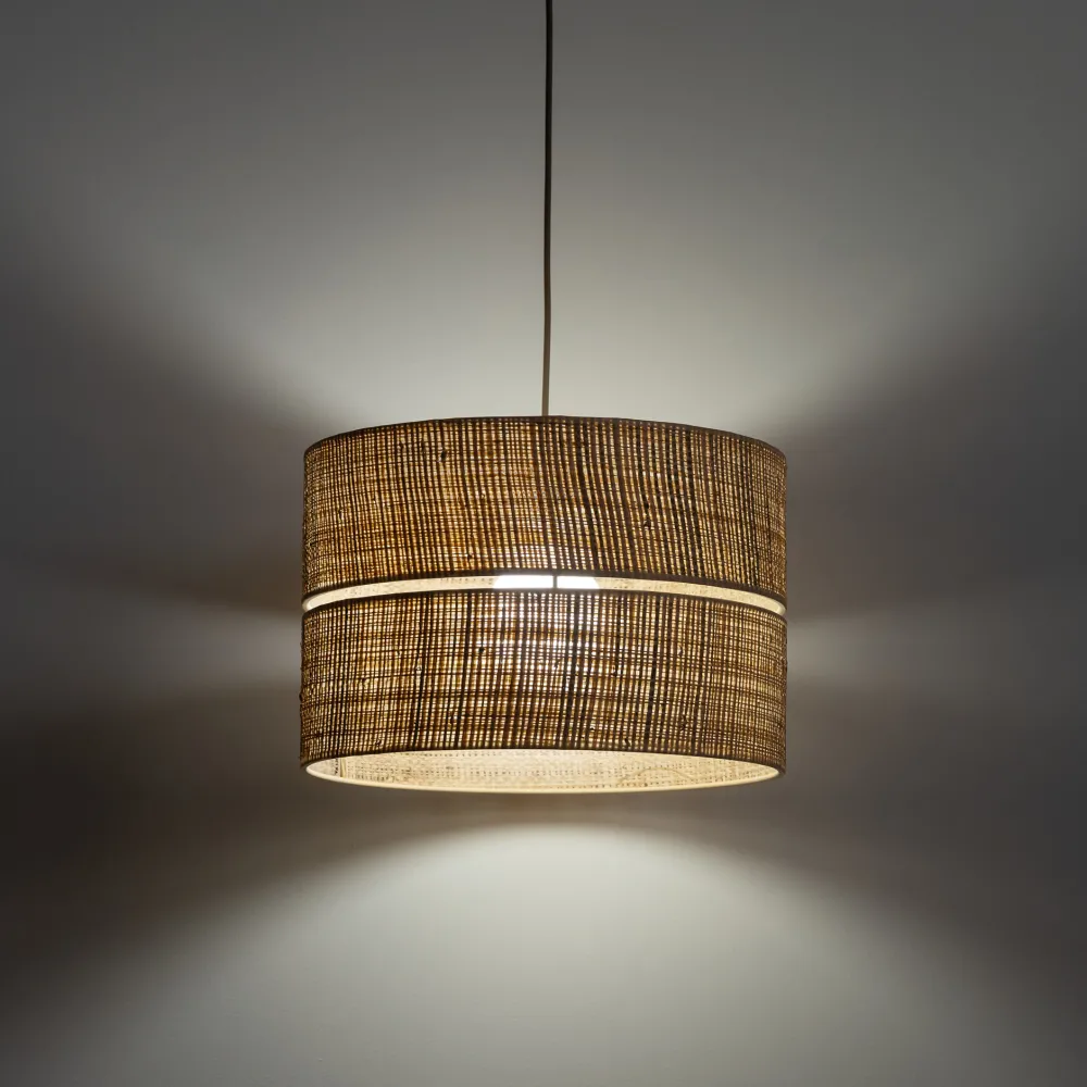 Lampadari Moderni-Selezionato da Mazzolaluce Lampadario a sospensione cilindro 38 cm di paglia per sala da pranzo
