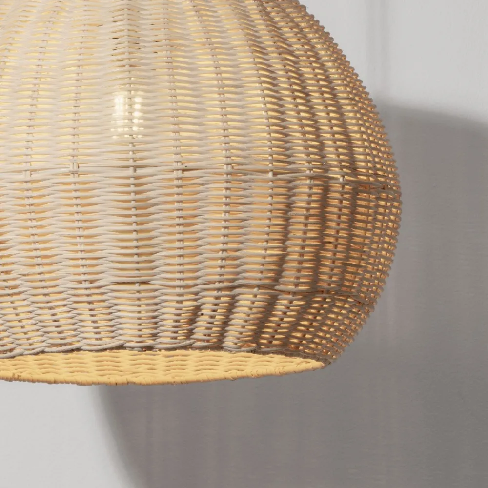Lampadari Moderni-Selezionato da Mazzolaluce Lampadario a sospensione cupola di rattan naturale 39 cm per sala da pranzo