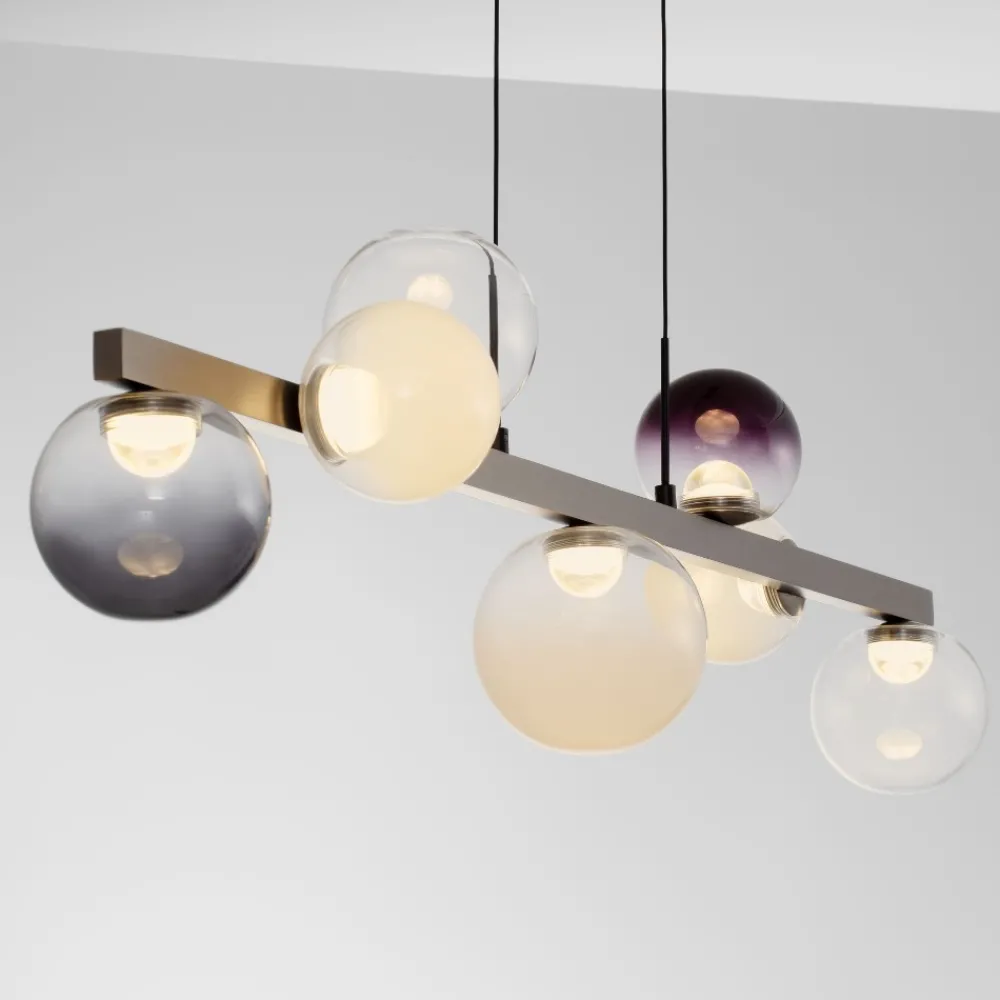 Lampadari Moderni-Selezionato da Mazzolaluce Lampadario a sospensione per soggiorno moderno sfere vetro opale fume viola