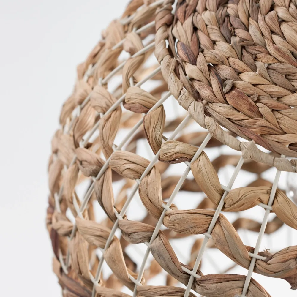 Lampadario Camera Da Letto-Selezionato da Mazzolaluce Lampadario a sospensione sfera di rattan e giacinto essiccato per camera da letto