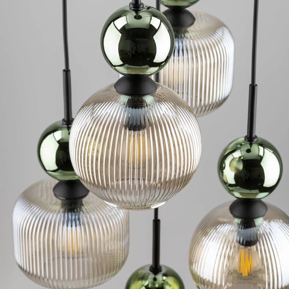 Lampadari Moderni-Selezionato da Mazzolaluce lampadario a 5 vetri giallo ambra pendenti per soggiorno contemporaneo