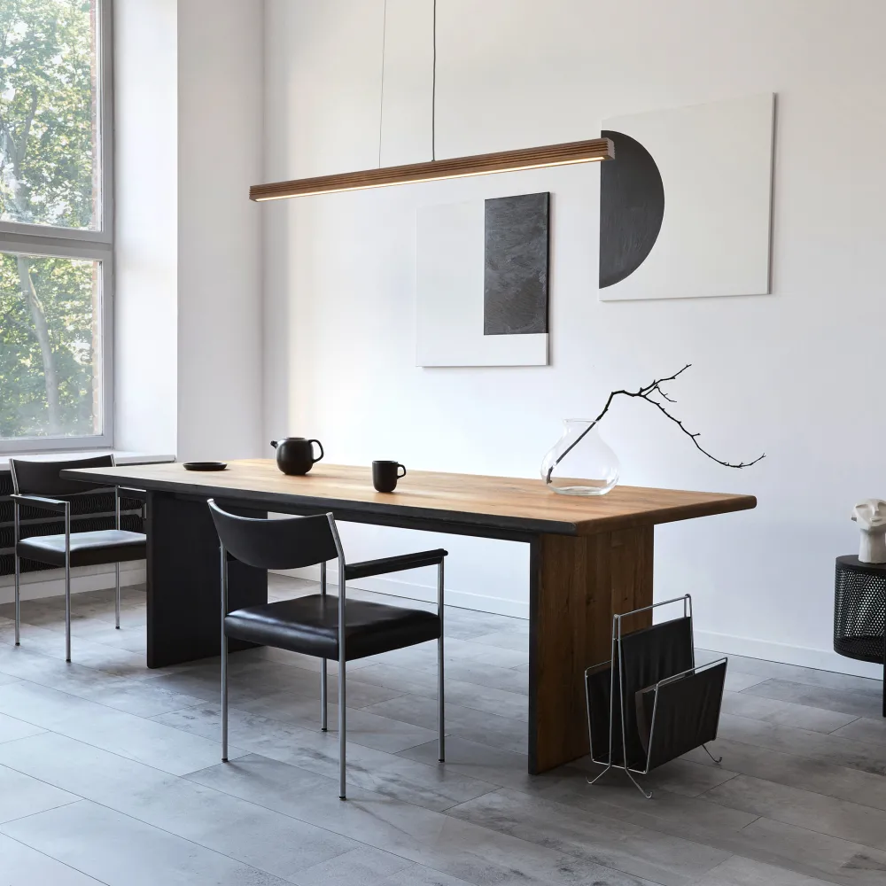 Lampadari Moderni-Selezionato da Mazzolaluce Lampadario barra di legno noce a sospensione led per sala da pranzo