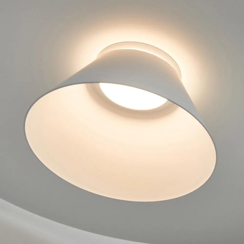 Lampadari Cucina-Selezionato da Mazzolaluce Lampadario bianco design per tavolo sala da pranzo cucina moderna