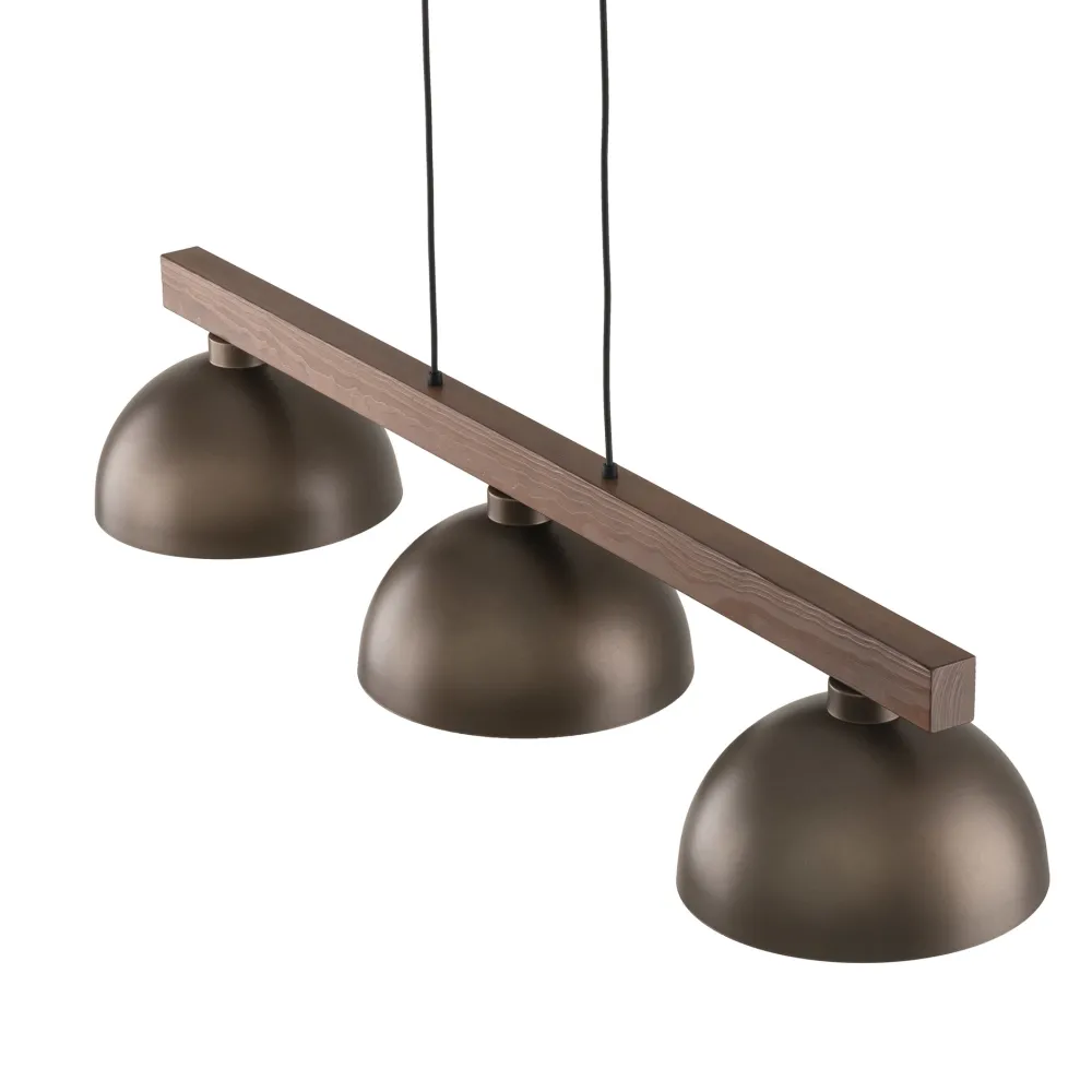 Lampadari Cucina-Selezionato da Mazzolaluce Lampadario bilanciere di legno noce per cucina rustica cupole di metallo marrone
