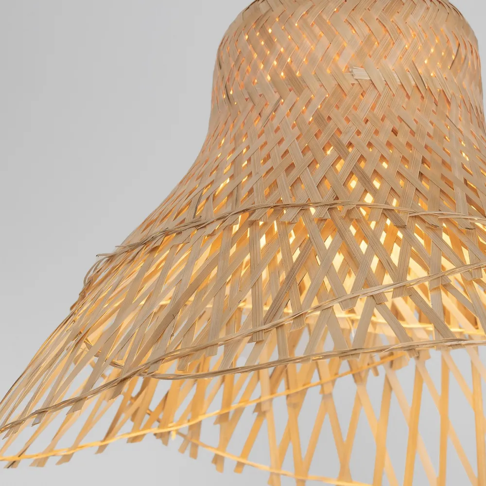 Lampadari Cucina-Selezionato da Mazzolaluce Lampadario cappello di rattan sabbia per tavolo sala da pranzo
