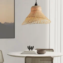 Lampadari Cucina-Selezionato da Mazzolaluce Lampadario cappello di rattan sabbia per tavolo sala da pranzo