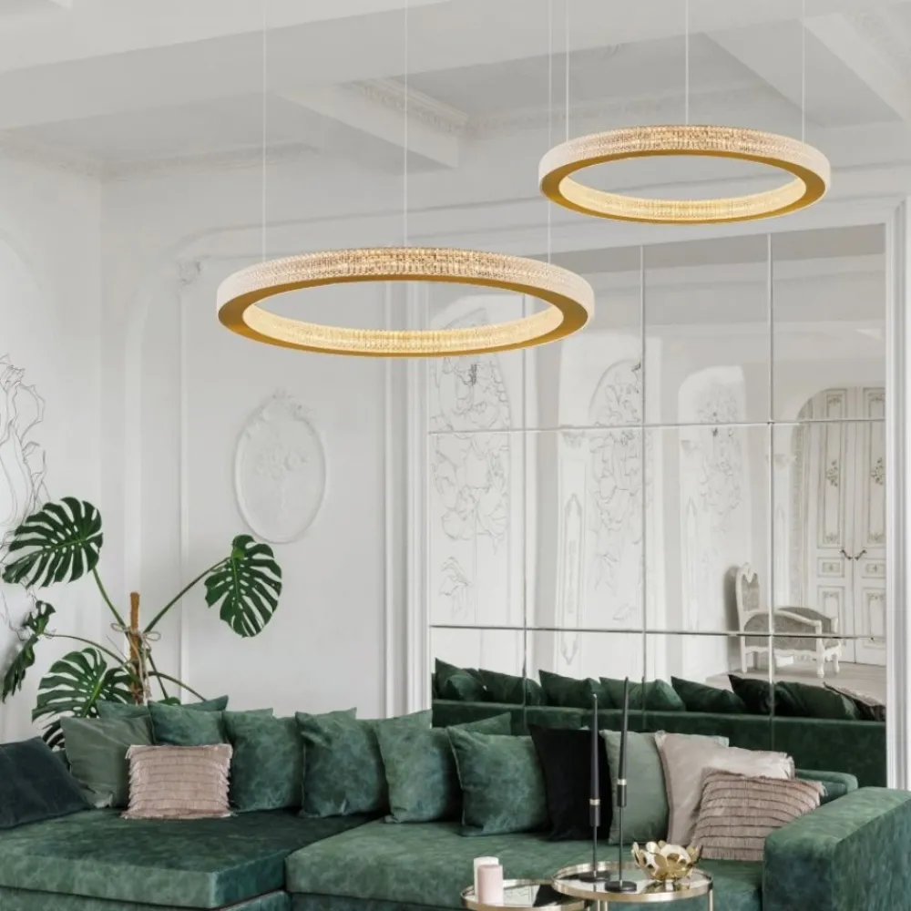 Lampadari Moderni-Selezionato da Mazzolaluce Lampadario cerchio oro per soggiorno contemporaneo