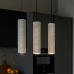 Lampadari Cucina-Selezionato da Mazzolaluce Lampadario cilindri di cemento per cucina