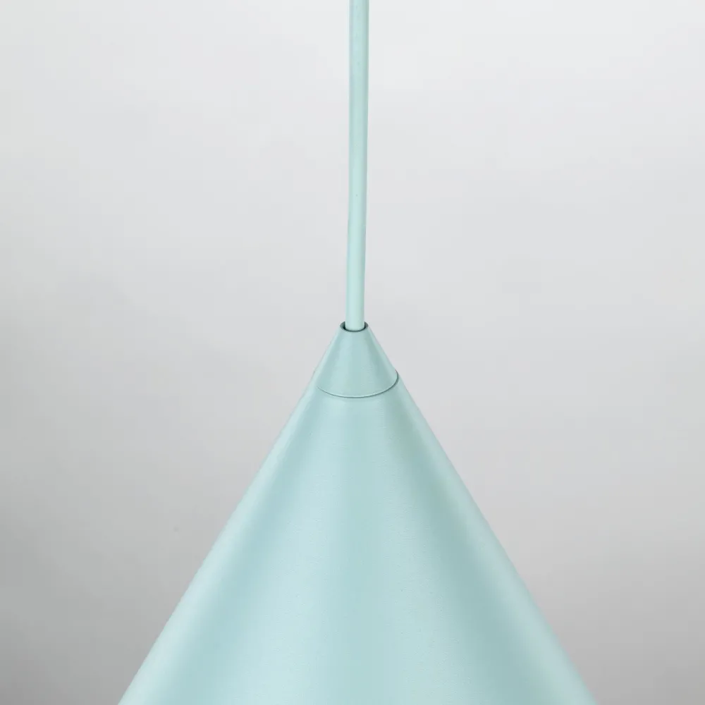 Lampadari Cucina-Selezionato da Mazzolaluce Lampadario colore menta cono di metallo 50cm per cucina