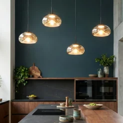 Lampadari Cucina-Fabas Luce Lampadario con decentramento per cucina vetri cognac brena