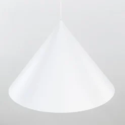 Lampadari Cucina-Selezionato da Mazzolaluce Lampadario cono bianco 50 cm per sala da pranzo