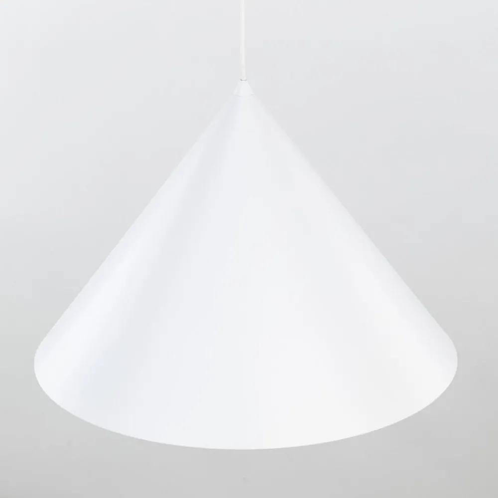Lampadari Cucina-Selezionato da Mazzolaluce Lampadario cono bianco 50 cm per sala da pranzo