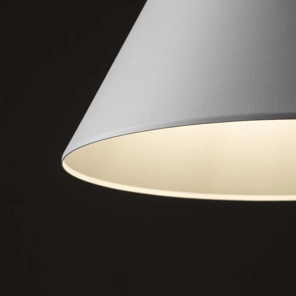 Lampadari Cucina-Selezionato da Mazzolaluce Lampadario cono bianco di metallo 33 cm per cucina