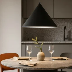 Lampadari Cucina-Selezionato da Mazzolaluce Lampadario cono di metallo nero 50 cm per cucina