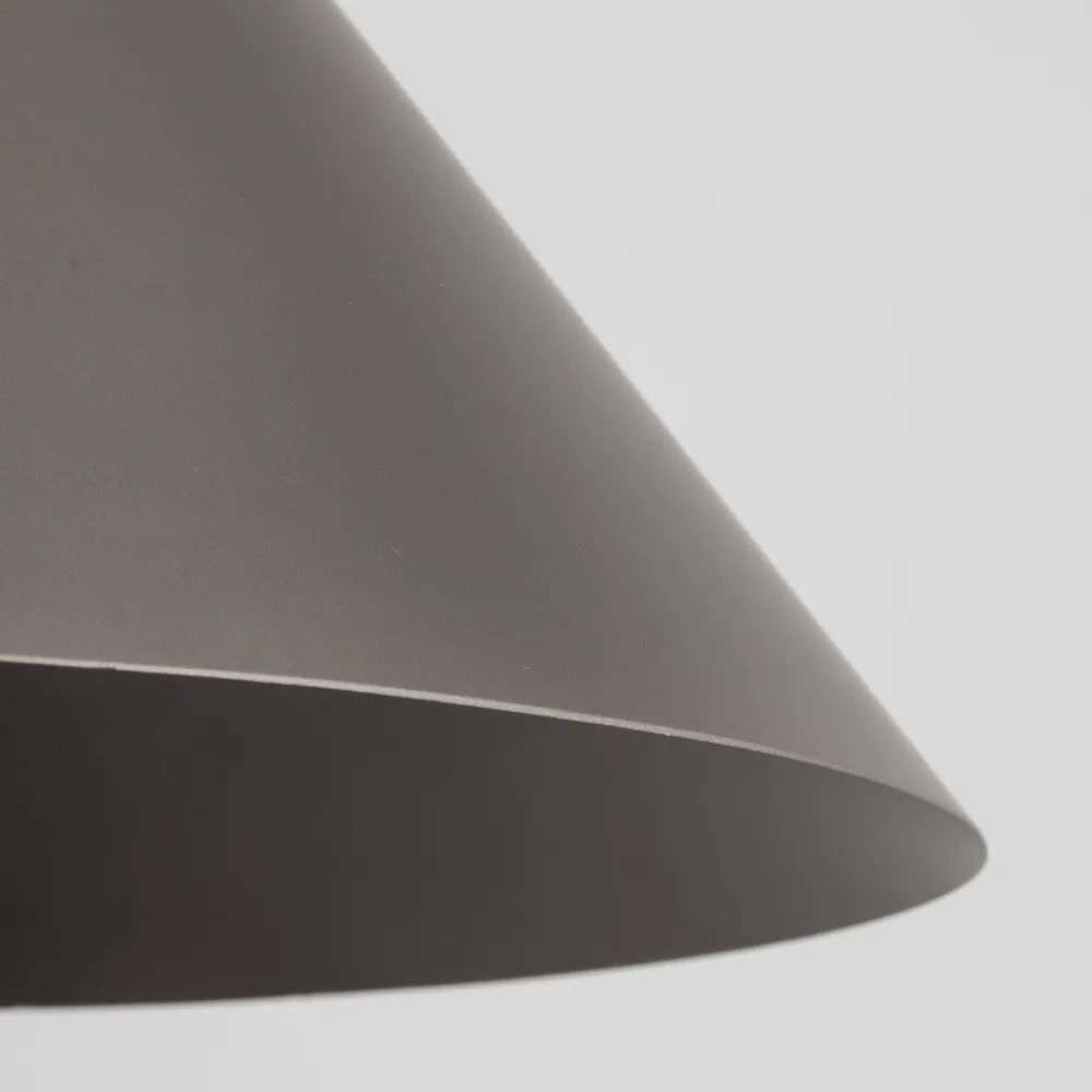 Lampadari Cucina-Selezionato da Mazzolaluce Lampadario cono marrone 50 cm sospensione in metallo per cucina