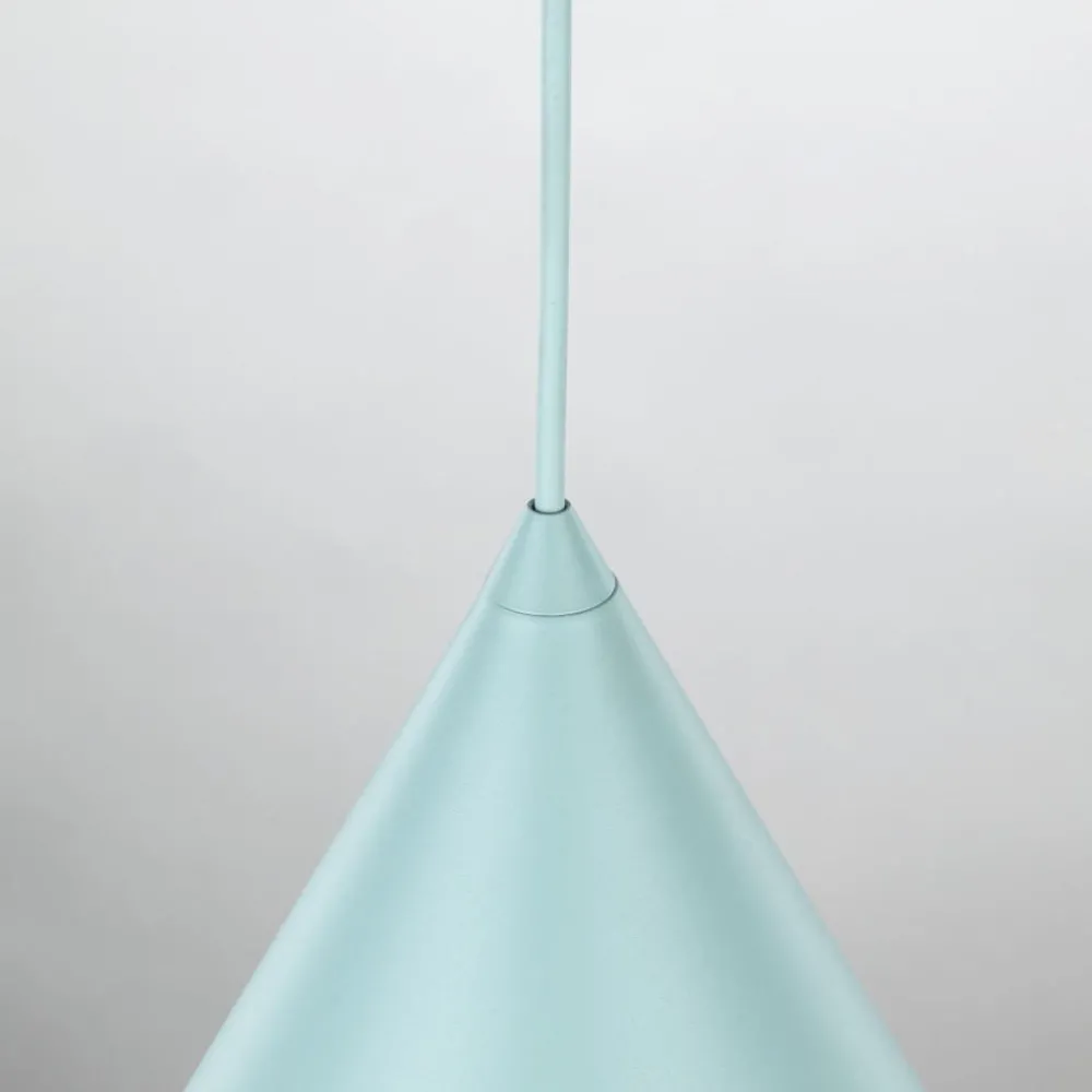 Lampadari Cucina-Selezionato da Mazzolaluce Lampadario cono metallo colore menta cm32 per cucina