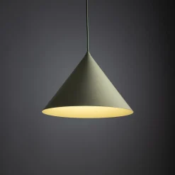 Lampade A Sospensione-Selezionato da Mazzolaluce Lampadario cono verde 33 cm di metallo per cucina