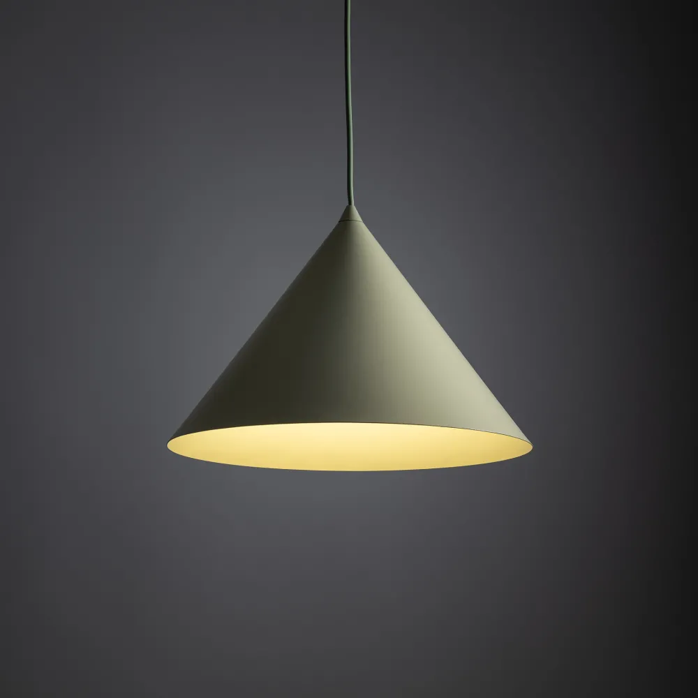 Lampade A Sospensione-Selezionato da Mazzolaluce Lampadario cono verde 33 cm di metallo per cucina