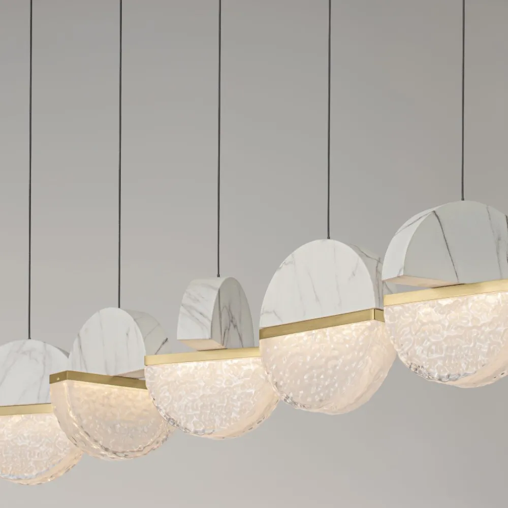 Lampadari Moderni-Selezionato da Mazzolaluce Lampadario con pendenti di marmo bianco e vetro design per tavolo sala da pranzo