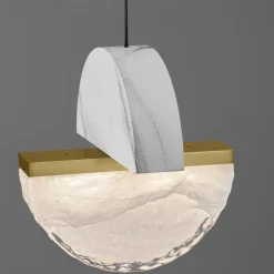 Lampadari Moderni-Selezionato da Mazzolaluce Lampadario con pendenti in marmo bianco e vetro design moderno per soggiorno