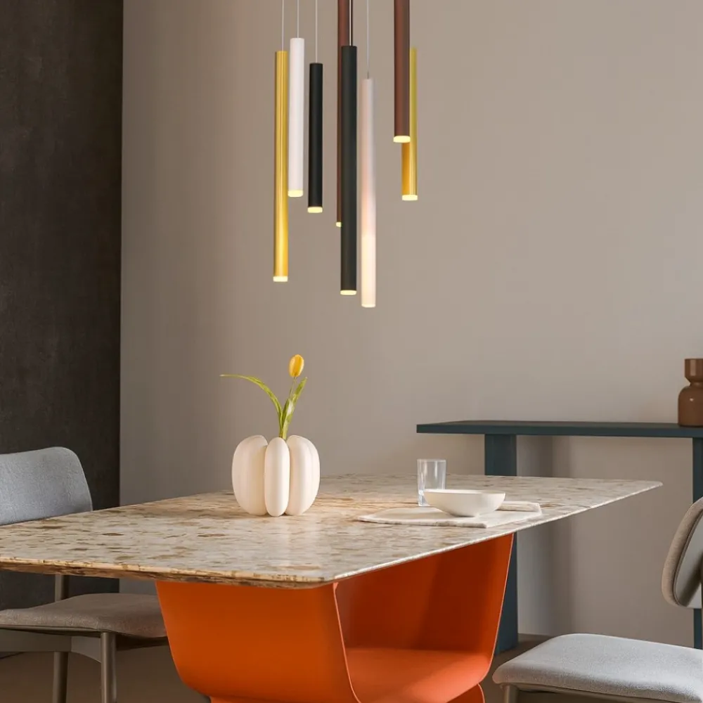 Lampadari Moderni-Selezionato da Mazzolaluce Lampadario con pendenti led multicolor per soggiorno moderno