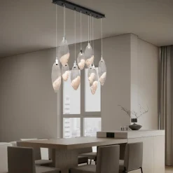 Lampadari Moderni-Selezionato da Mazzolaluce Lampadario con petali in vetro pendenti per tavolo soggiorno