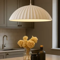 Lampadari Cucina-Selezionato da Mazzolaluce Lampadario da cucina bianco design moderno in cemento