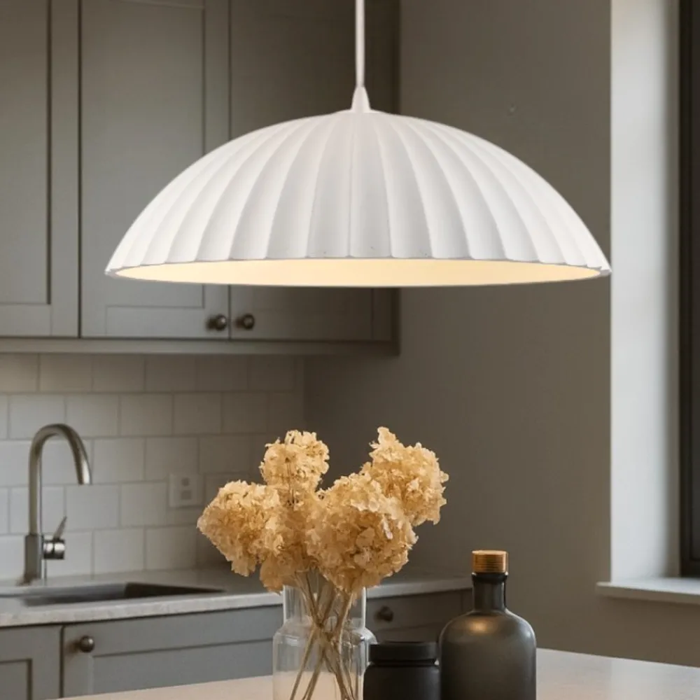 Lampadari Cucina-Selezionato da Mazzolaluce Lampadario da cucina bianco design moderno in cemento