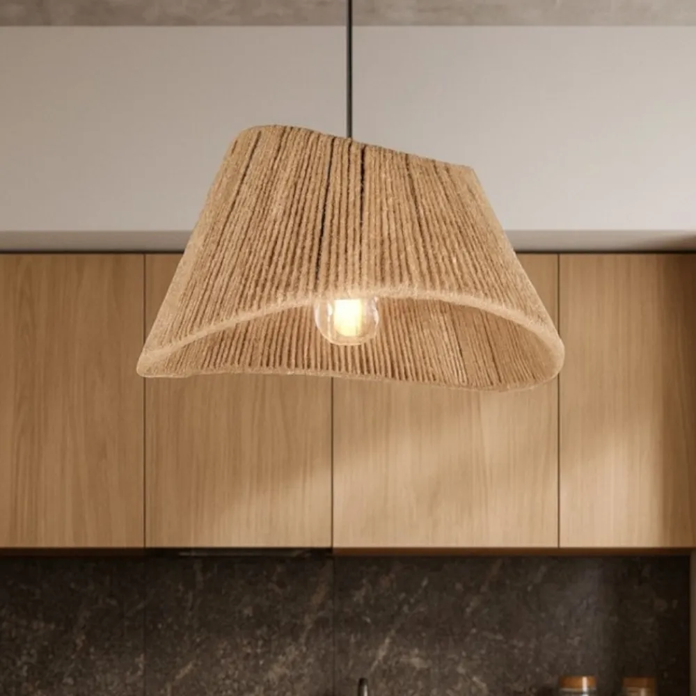 Lampadari Cucina-Selezionato da Mazzolaluce Lampadario da cucina conico marrone in corda