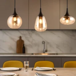 Lampadari Cucina-Selezionato da Mazzolaluce Lampadario da cucina 3 luci vetro ambrato