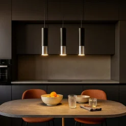 Lampadari Cucina-Selezionato da Mazzolaluce Lampadario da cucina nero cromo