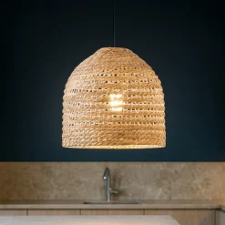 Lampadari Cucina-Selezionato da Mazzolaluce Lampadario da cucina rustica campana di rattan e giacinto legno essiccato
