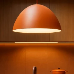 Lampadari Cucina-Selezionato da Mazzolaluce Lampadario da tavolo cupola di metallo 50cm colore mattone