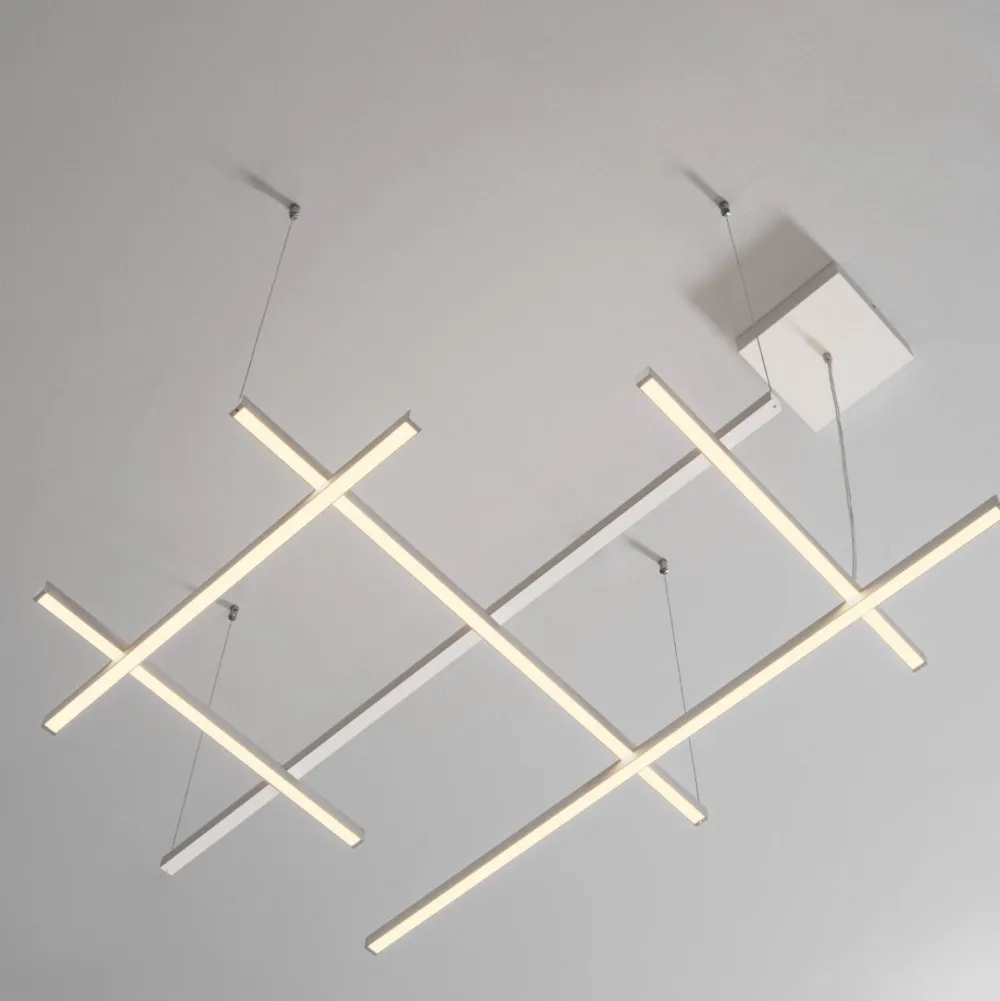 Lampadari Moderni-Selezionato da Mazzolaluce Lampadario design moderno bianco per soggiorno led 83w 3000k dimmerabile