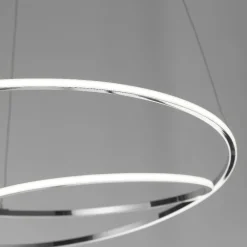 Lampadari Moderni-Selezionato da Mazzolaluce Lampadario design moderno cromo led 3000k per salotto