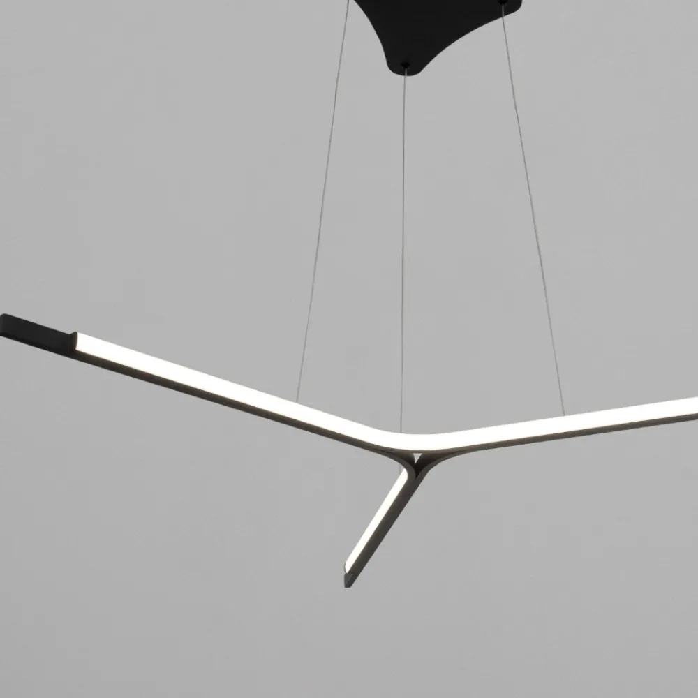Lampadari Moderni-Selezionato da Mazzolaluce Lampadario design moderno nero led 45w 3000k per soggiorno