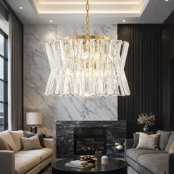 Lampadari Moderni-Selezionato da Mazzolaluce Lampadario design oro satinato rotondo con cristalli elegante
