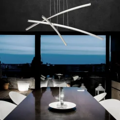 Lampadari Moderni-Selezionato da Mazzolaluce Lampadario design per soggiorno moderno bacchette cromo