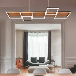 Lampadari Moderni-Selezionato da Mazzolaluce Lampadario di legno design quadrati per soggiorno moderno