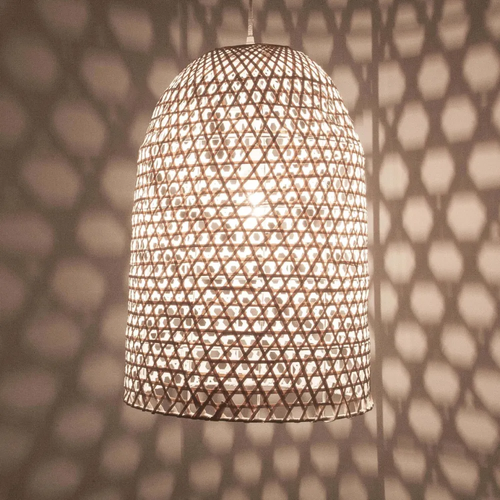 Lampadario Camera Da Letto-Selezionato da Mazzolaluce Lampadario di rattan bianco cupola per camera da letto