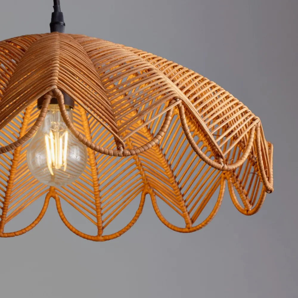Lampadari Cucina-Selezionato da Mazzolaluce Lampadario di rattan miele intrecciato per cucina